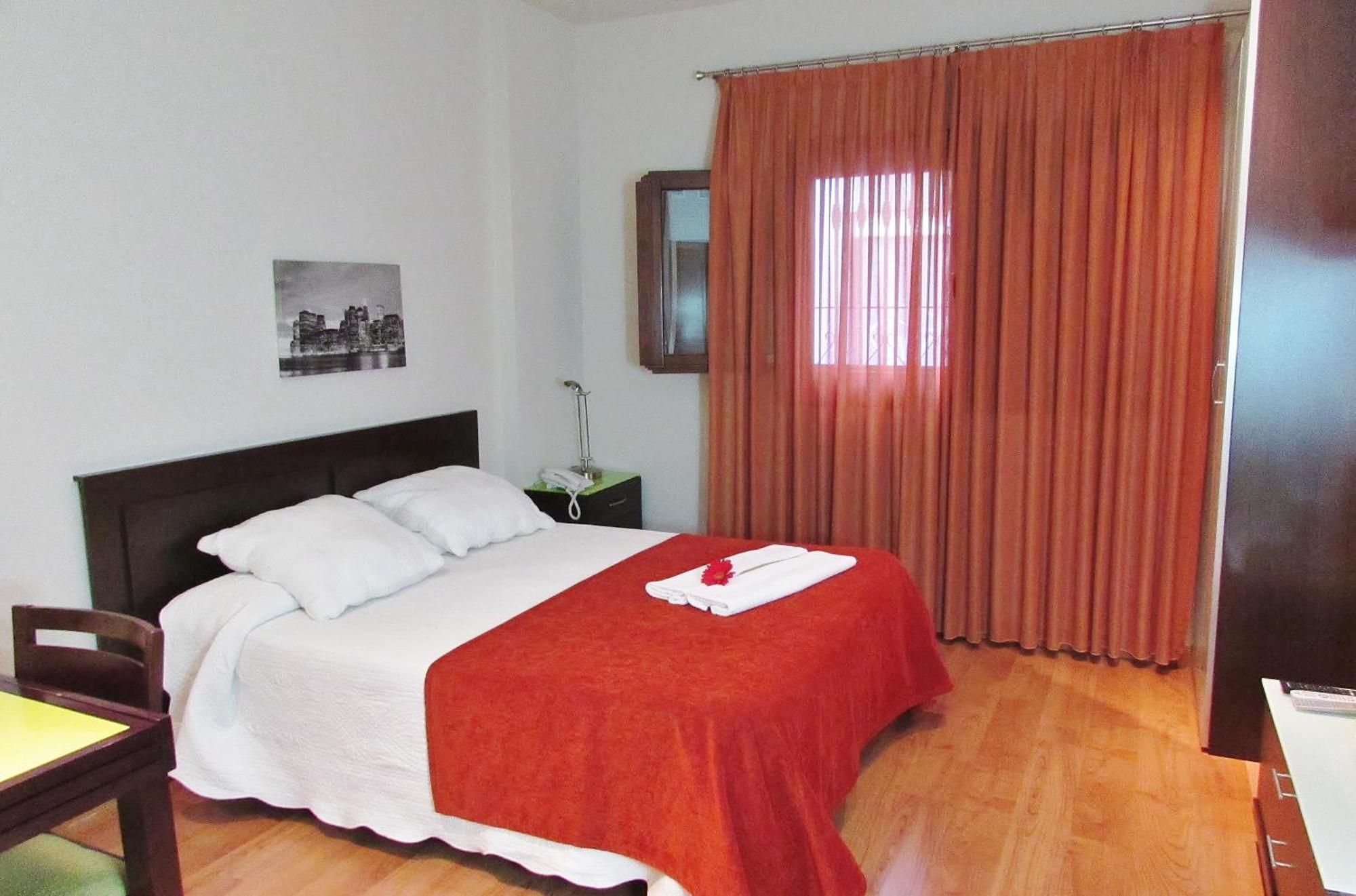 Apartamentos Turisticos Las Nieves Гранада Номер фото